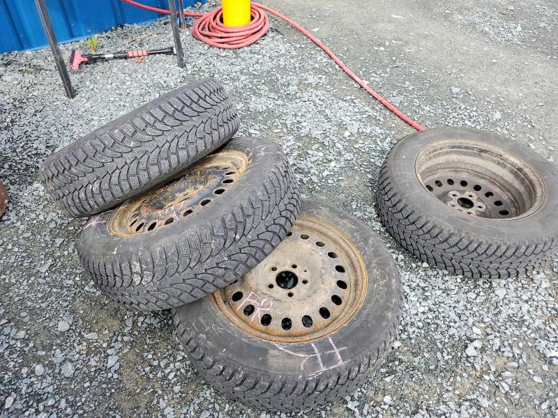 2013 Toyota Rav4 მანქანა იყიდება აუქციონზე, vin: 2T3BFREV3DW001760, აუქციონის ნომერი: 52990776