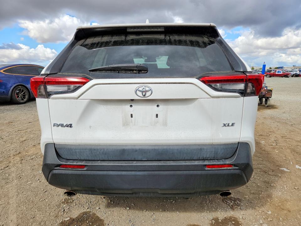 Продажа на аукционе авто 2021 Toyota Rav4, vin: 2T3W1RFV3MW125137, номер лота: 54551146