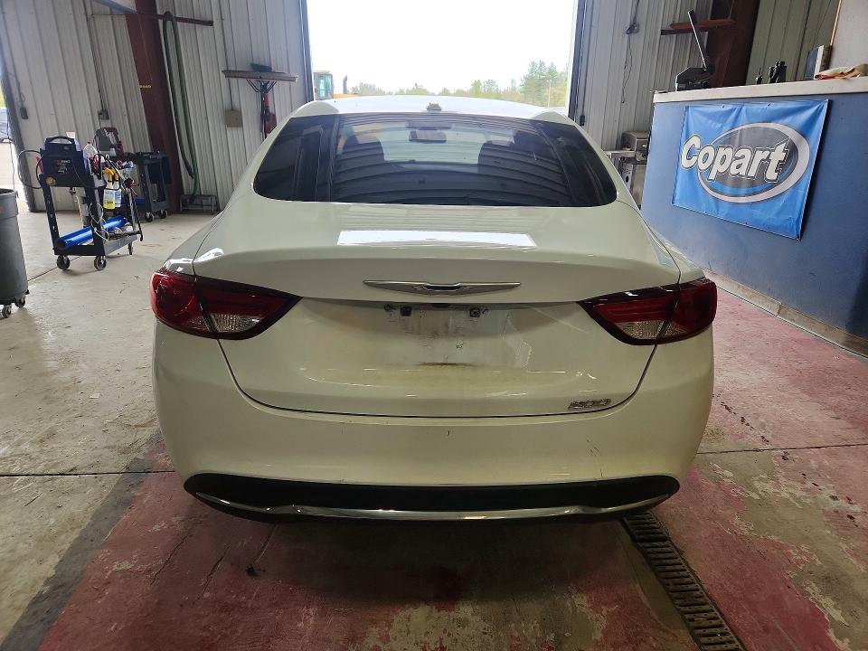53368966 :رقم المزاد ، 1C3CCCAB0FN555391 vin ، 2015 Chrysler 200 مزاد بيع