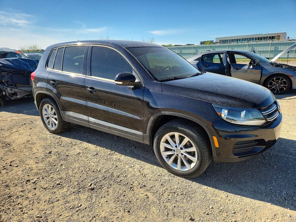 Auction sale of the 2017 Volkswagen Tiguan, vin: WVGBV7AXXHK045960, lot number: 53613136