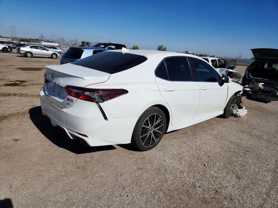 Продажа на аукционе авто 2022 Toyota Camry, vin: 4T1G11AK4NU647577, номер лота: 54282316