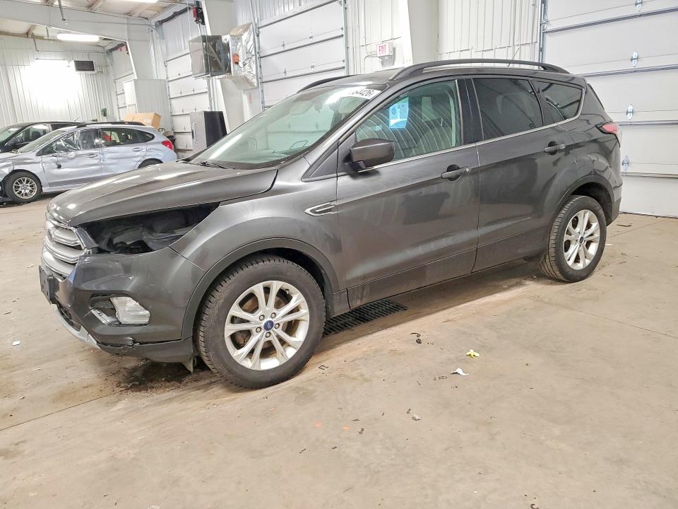 51864426 :رقم المزاد ، 1FMCU0GD9JUB76254 vin ، 2018 Ford Escape مزاد بيع