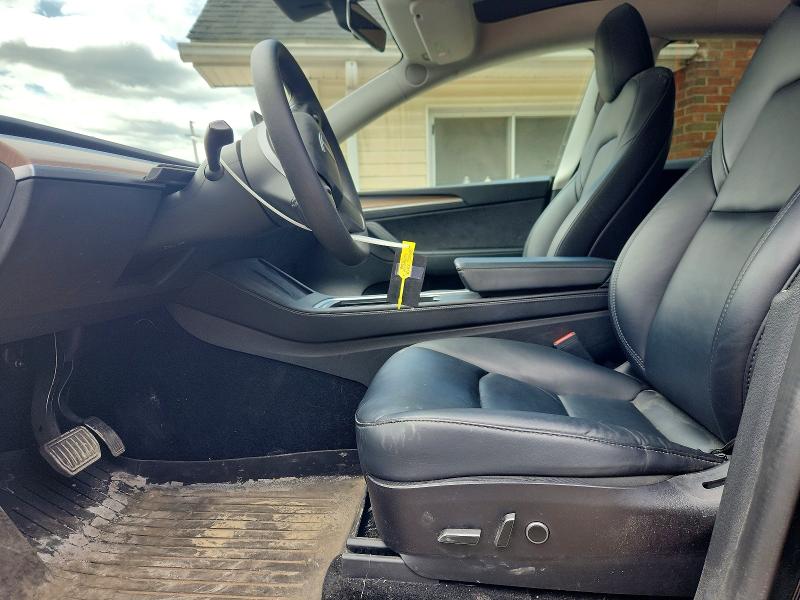 52361906 :رقم المزاد ، 7SAYGAEE2NF519751 vin ، 2022 Tesla Model Y مزاد بيع