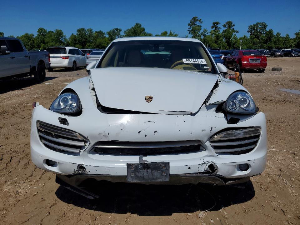 55144556 :رقم المزاد ، WP1AA2A23ELA95915 vin ، 2014 Porsche Cayenne مزاد بيع