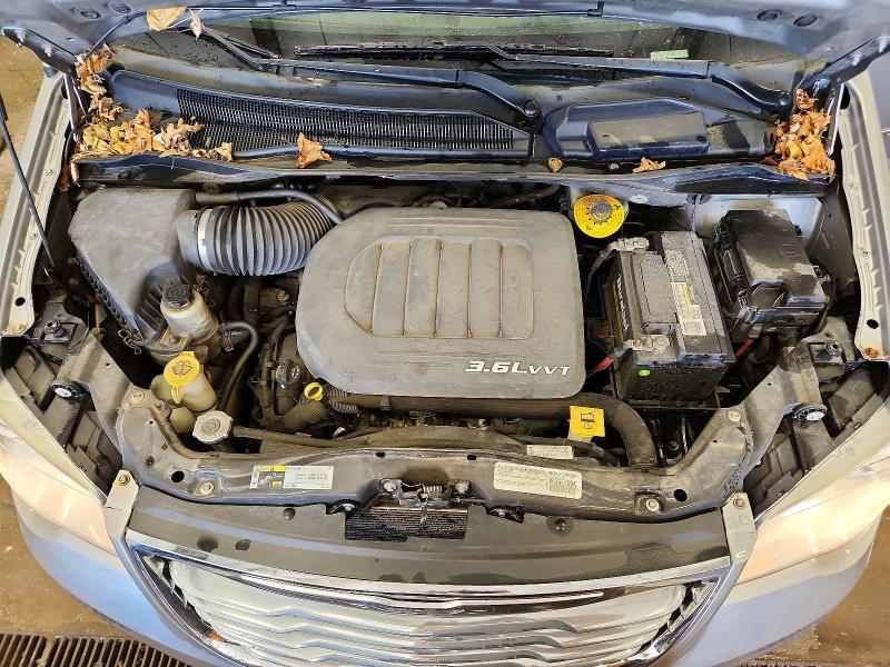 54139966 :رقم المزاد ، 2C4RC1BG8FR595256 vin ، 2015 Chrysler Town & Country مزاد بيع