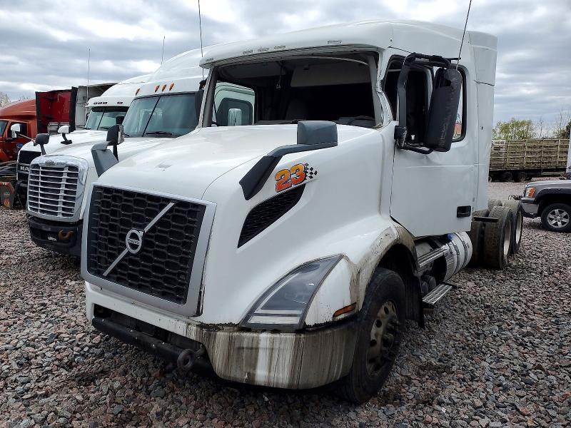 52740496 :رقم المزاد ، 4V4WC9EH9LN233973 vin ، 2020 Volvo Vnr مزاد بيع