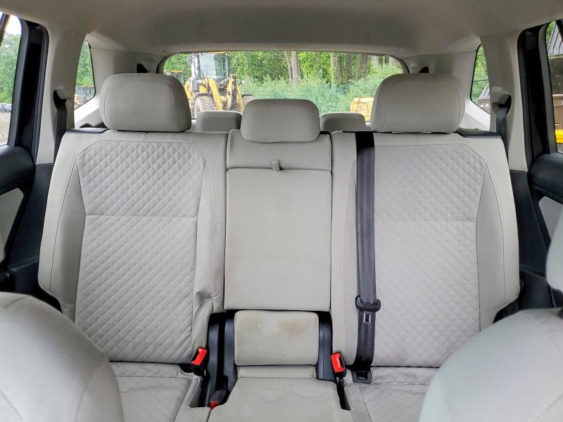 54626216 :رقم المزاد ، 3VV1B7AX7JM037582 vin ، 2018 Volkswagen Tiguan مزاد بيع