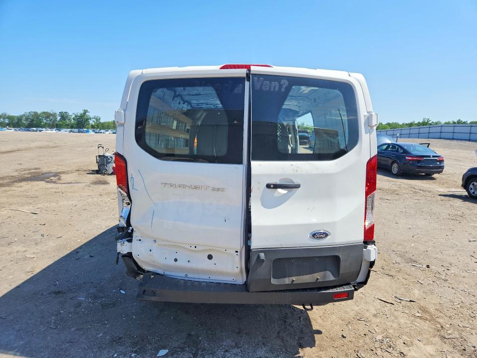 55028656 :رقم المزاد ، 1FTBR1Y80RKB12233 vin ، 2024 Ford Transit مزاد بيع