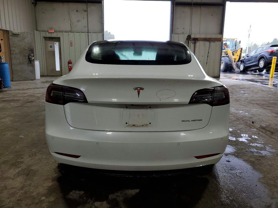 Продажа на аукционе авто 2018 Tesla Model 3, vin: 5YJ3E1EB8JF093884, номер лота: 52753446