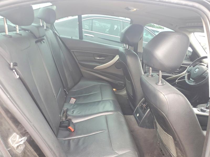 54678506 :رقم المزاد ، WBA3C3C54FK201164 vin ، 2015 Bmw 320 مزاد بيع