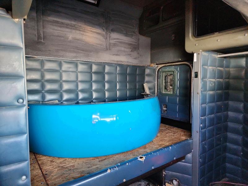 51502666 :رقم المزاد ، 1XP5DB9X5WD443461 vin ، 1998 Peterbilt 379 مزاد بيع