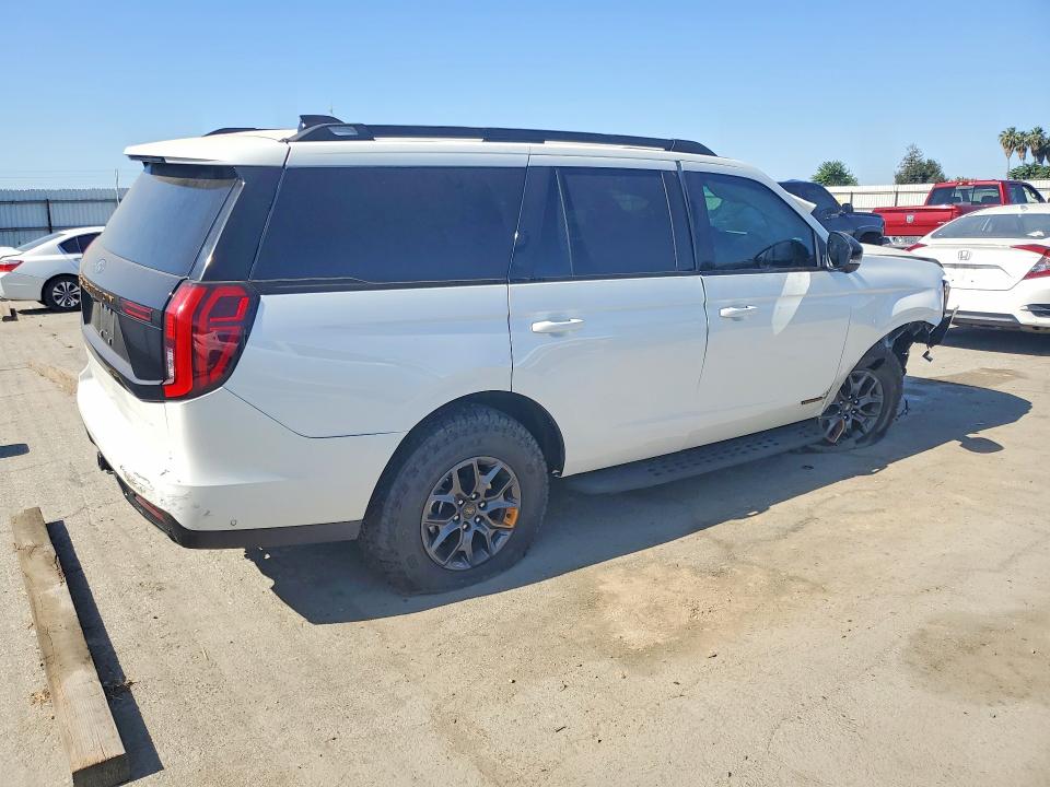 2025 Ford Expedition მანქანა იყიდება აუქციონზე, vin: 1FMJU1RG9SEA49830, აუქციონის ნომერი: 53609266