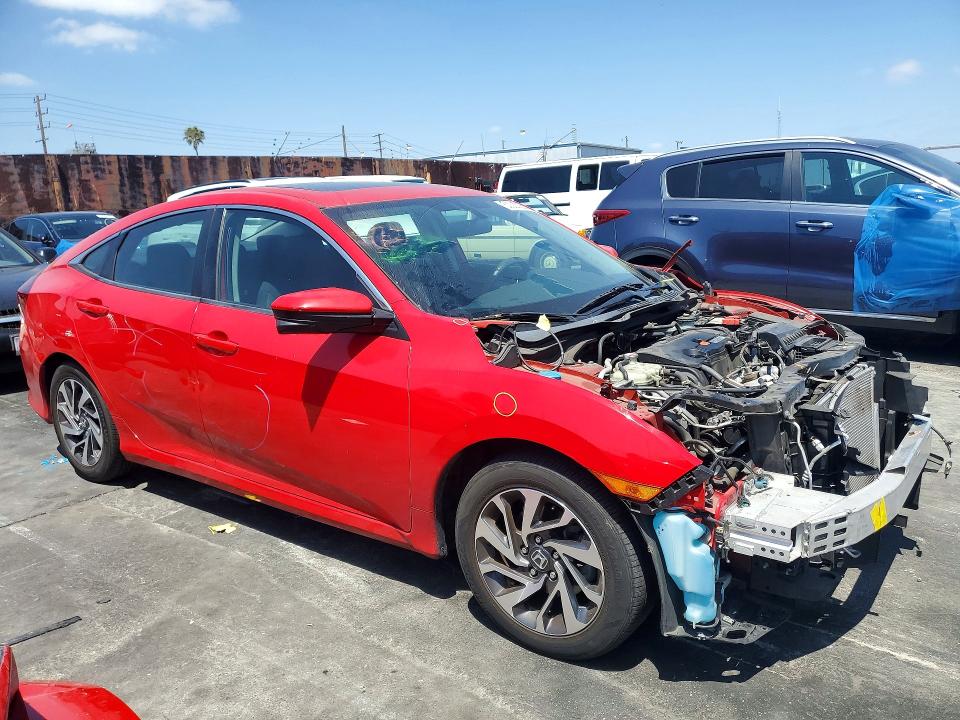 53630256 :رقم المزاد ، 2HGFC2F72JH510284 vin ، 2018 Honda Civic مزاد بيع