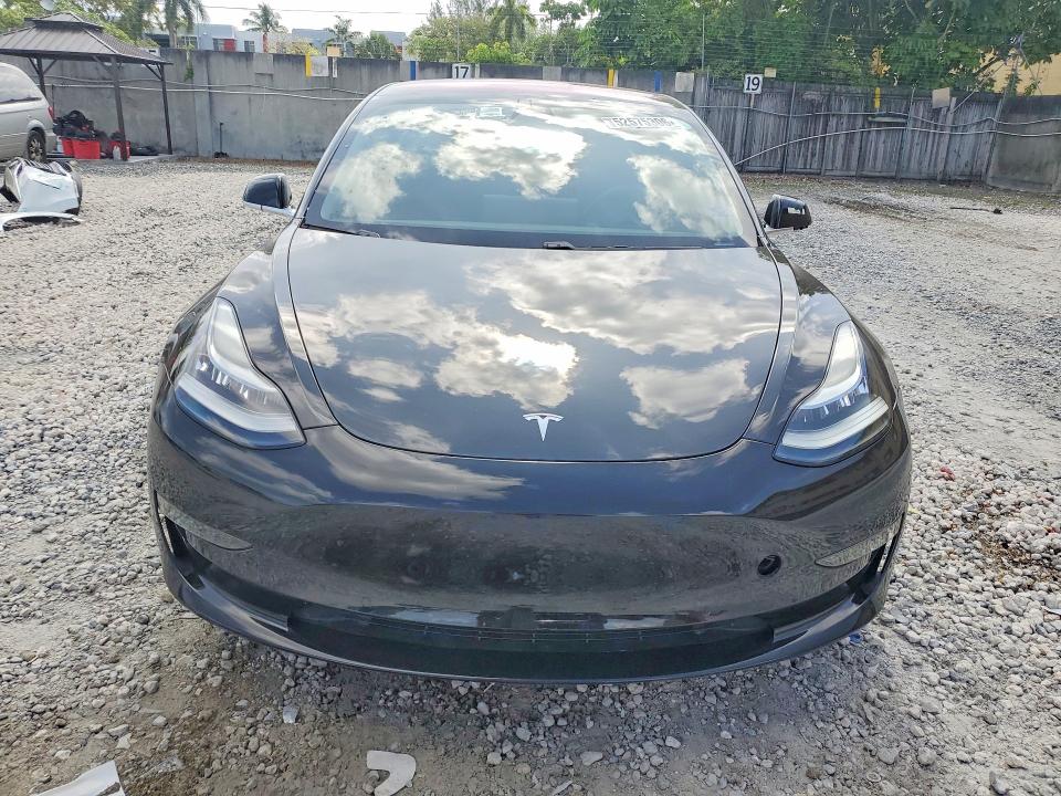 2018 Tesla Model 3 მანქანა იყიდება აუქციონზე, vin: 5YJ3E1EA9JF005884, აუქციონის ნომერი: 52575306