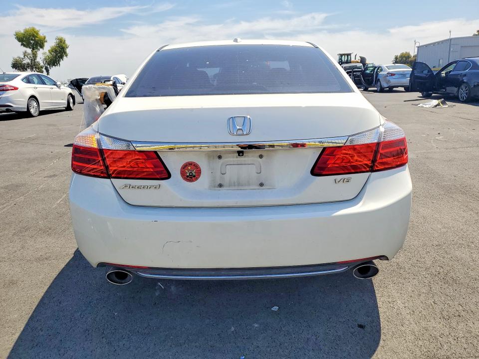 Продажа на аукционе авто 2015 Honda Accord, vin: 1HGCR3F88FA015691, номер лота: 54419196
