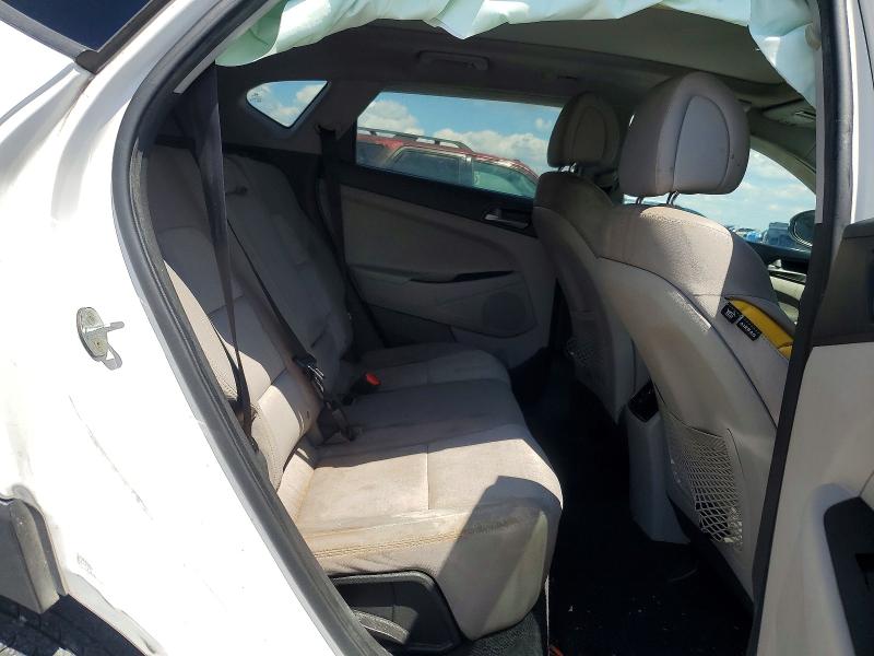 53163756 :رقم المزاد ، KM8J33A28JU821270 vin ، 2018 Hyundai Tucson مزاد بيع