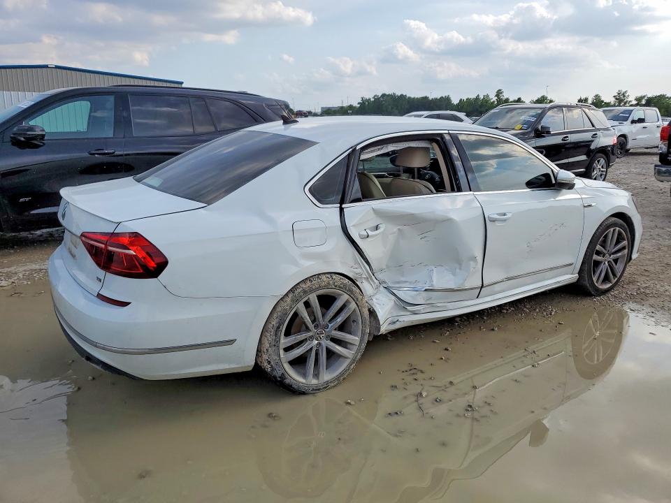 Продажа на аукционе авто 2017 Volkswagen Passat, vin: 1VWDT7A31HC061696, номер лота: 54803726