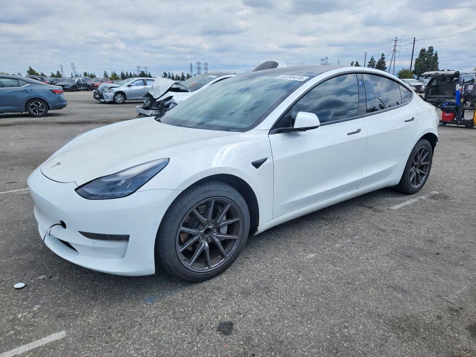 Продажа на аукционе авто 2021 Tesla Model 3, vin: 5YJ3E1EAXMF871016, номер лота: 55395476