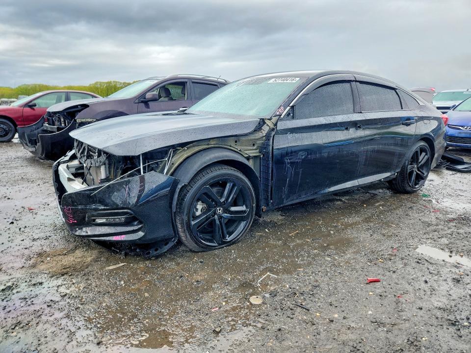 2018 Honda Accord მანქანა იყიდება აუქციონზე, vin: 1HGCV1F32JA126055, აუქციონის ნომერი: 52740416