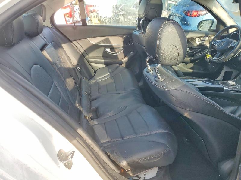 55242256 :رقم المزاد ، WDDWF4JB1HR254992 vin ، 2017 Mercedes-benz C مزاد بيع