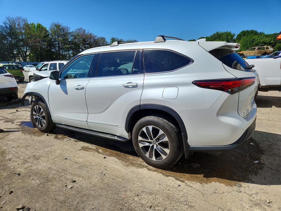 Продажа на аукционе авто 2022 Toyota Highlander, vin: 5TDGZRBH5NS245456, номер лота: 55329406