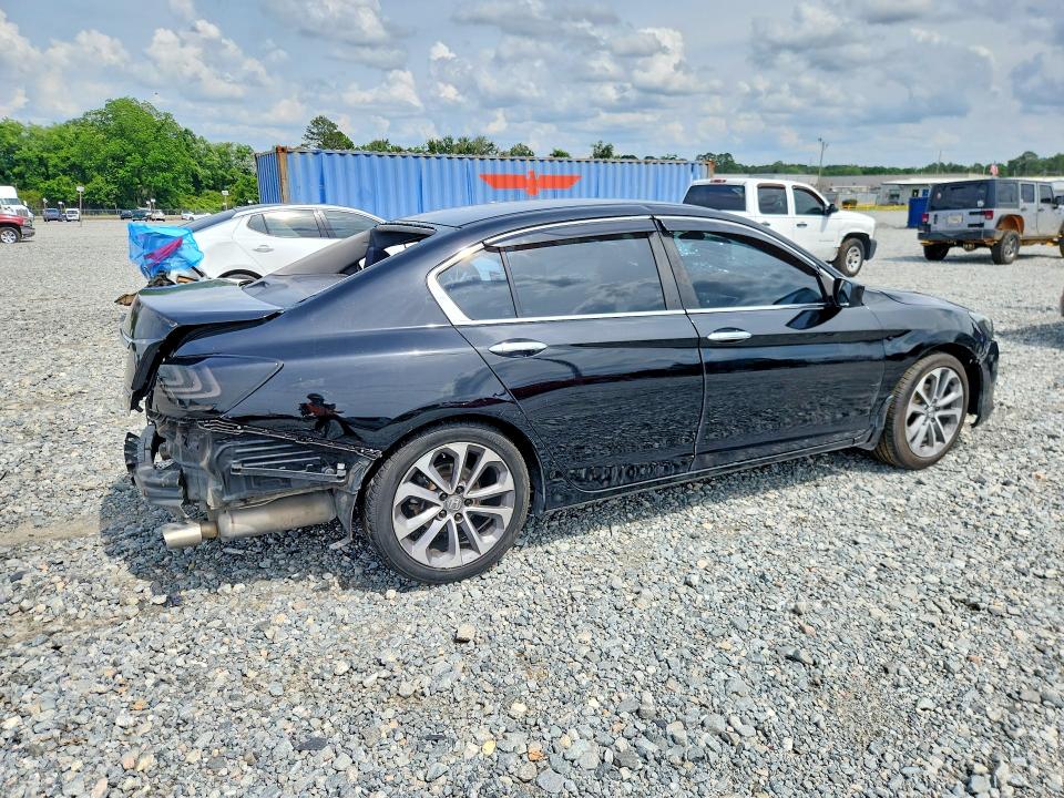 52120096 :رقم المزاد ، 1HGCR2E54FA019304 vin ، 2015 Honda Accord مزاد بيع