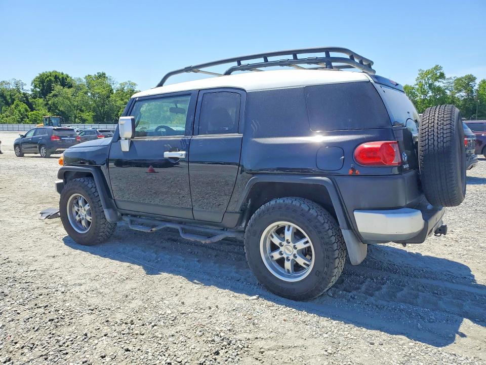 53601856 :رقم المزاد ، JTEBU11F570017355 vin ، 2007 Toyota Fj Cruiser مزاد بيع