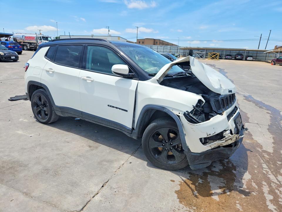 2018 Jeep Compass მანქანა იყიდება აუქციონზე, vin: 3C4NJDBB6JT394813, აუქციონის ნომერი: 52377486