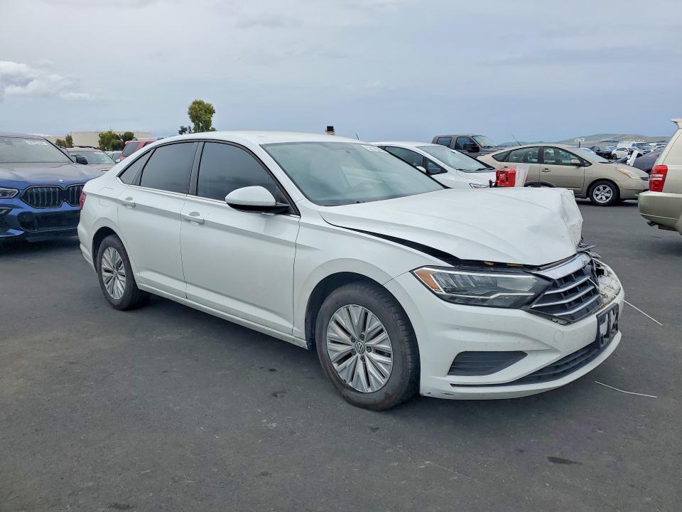 52170446 :رقم المزاد ، 3VWC57BU8KM135876 vin ، 2019 Volkswagen Jetta مزاد بيع