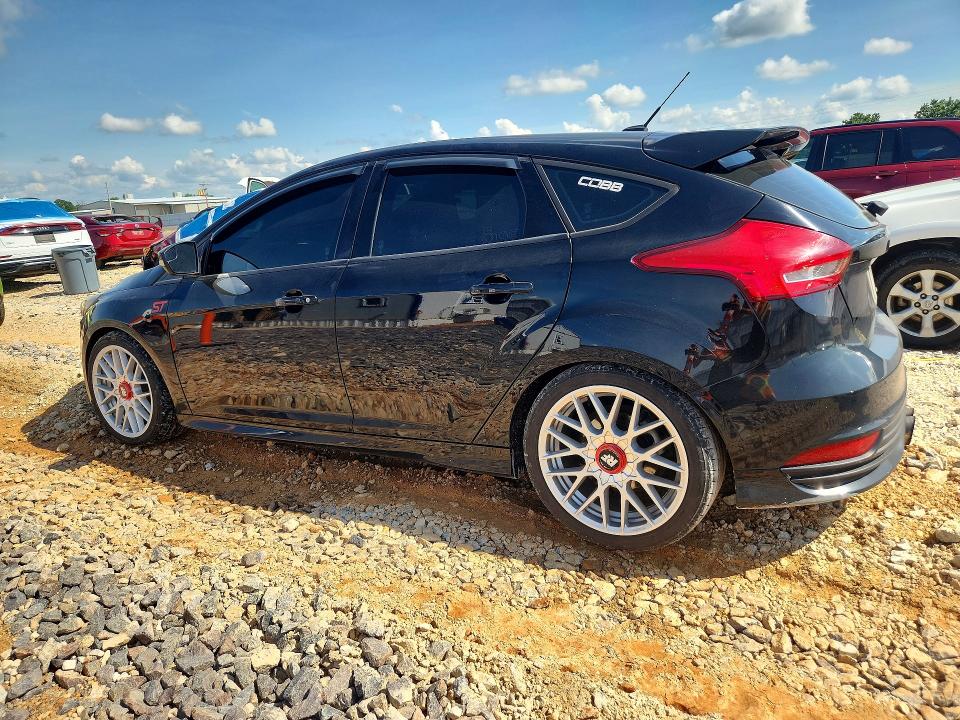 Продажа на аукционе авто 2018 Ford Focus, vin: 1FADP3L94JL300655, номер лота: 54702396