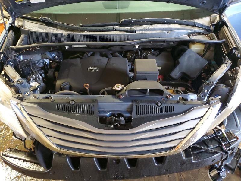 2017 Toyota Sienna მანქანა იყიდება აუქციონზე, vin: 5TDDZ3DC8HS180317, აუქციონის ნომერი: 52737006