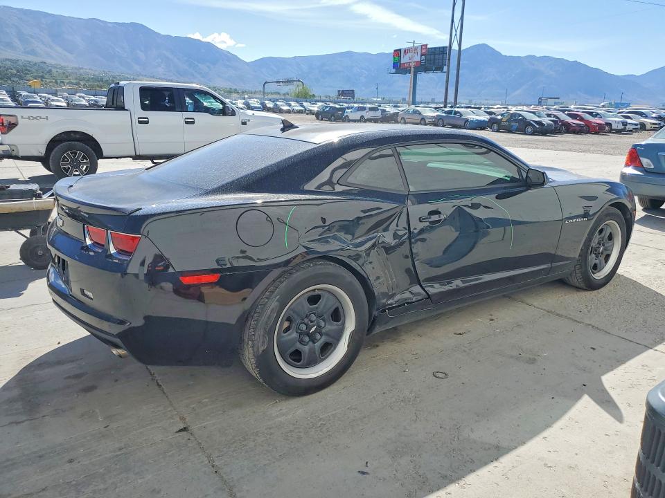 2013 Chevrolet Camaro მანქანა იყიდება აუქციონზე, vin: 2G1FA1E33D9239899, აუქციონის ნომერი: 53261536