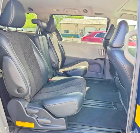53724466 :رقم المزاد ، 5TDXK3DC9BS115338 vin ، 2011 Toyota Sienna مزاد بيع