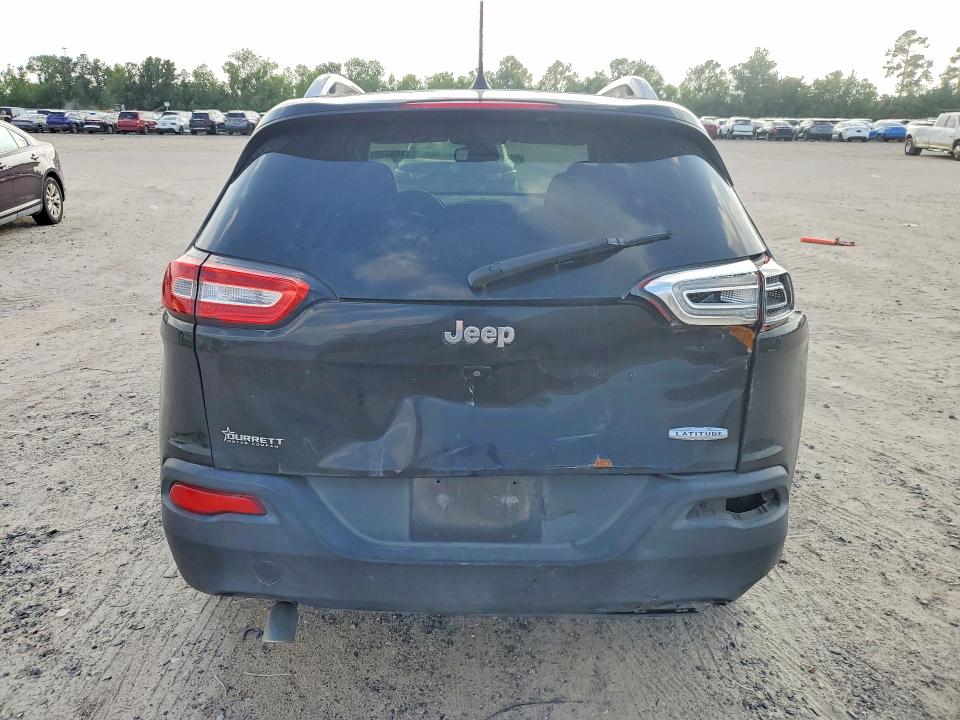 45935016 :رقم المزاد ، 1C4PJLCB2HW642125 vin ، 2017 Jeep Cherokee مزاد بيع