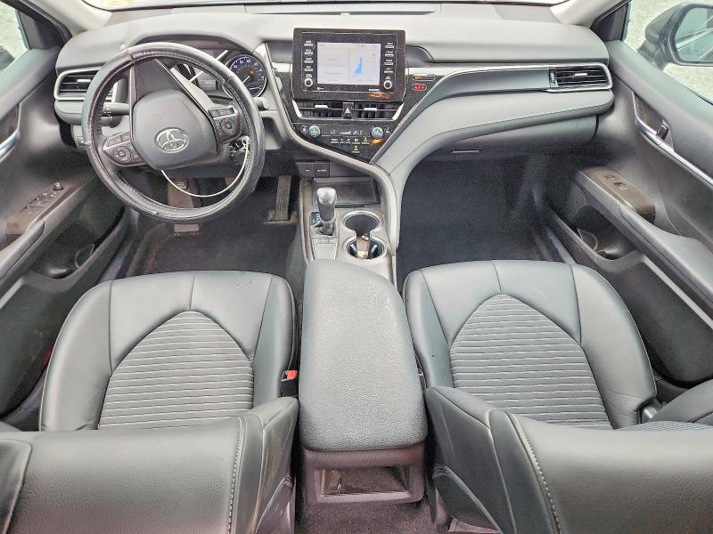 52614486 :رقم المزاد ، 4T1G11AK1NU018133 vin ، 2022 Toyota Camry مزاد بيع