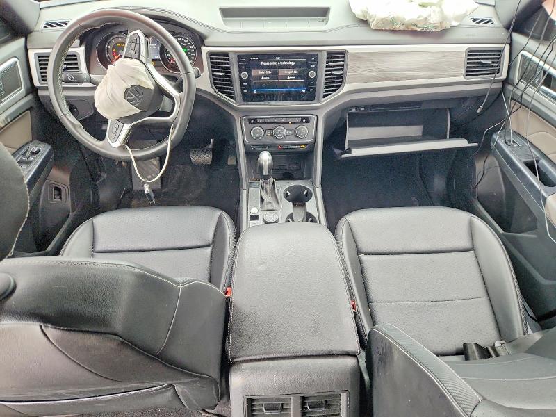 54669966 :رقم المزاد ، 1V2LC2CA7MC208299 vin ، 2021 Volkswagen Atlas Cross Sport مزاد بيع