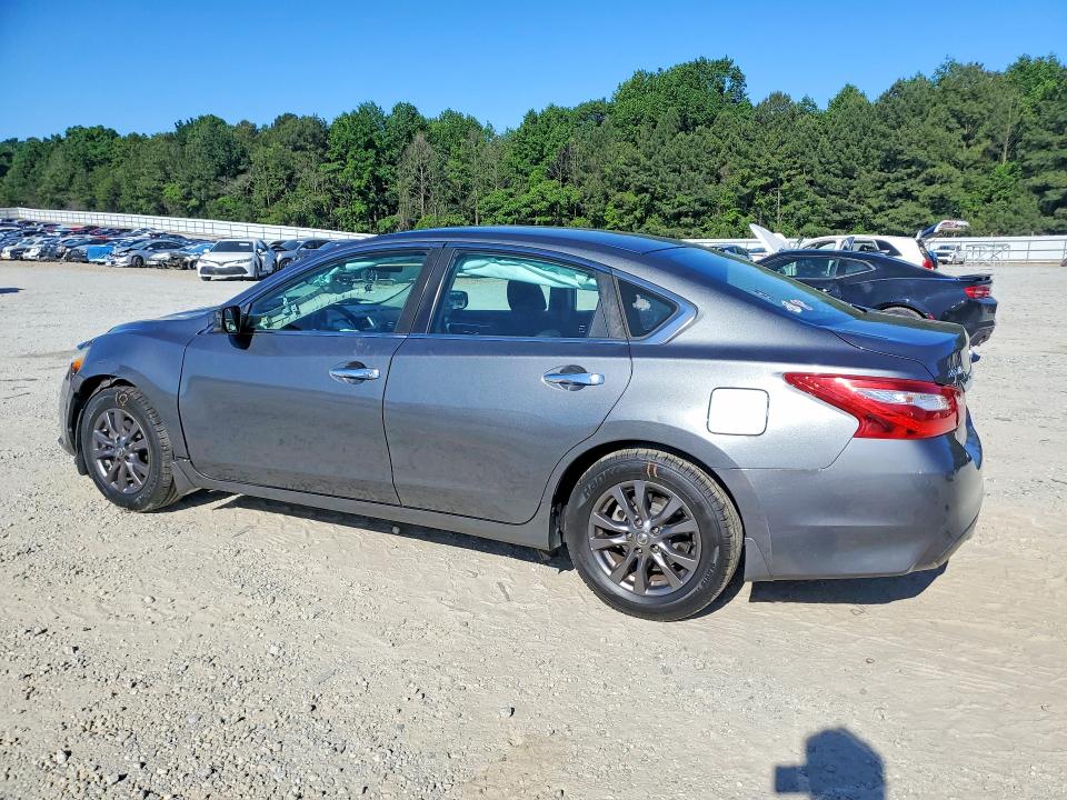 2017 Nissan Altima მანქანა იყიდება აუქციონზე, vin: 1N4AL3AP8HC155713, აუქციონის ნომერი: 53635646