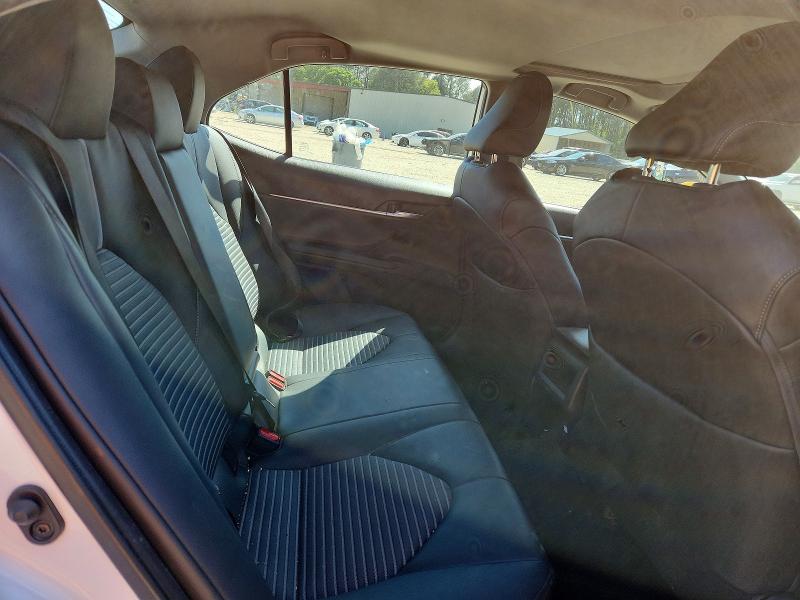 52176156 :رقم المزاد ، 4T1T11AK3MU599616 vin ، 2021 Toyota Camry مزاد بيع