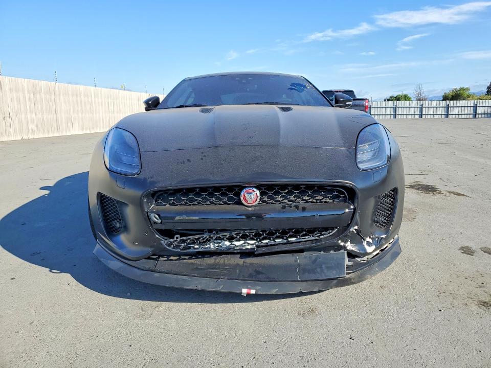 52390106 :رقم المزاد ، SAJDD1EV8JCK54458 vin ، 2018 Jaguar F-type مزاد بيع