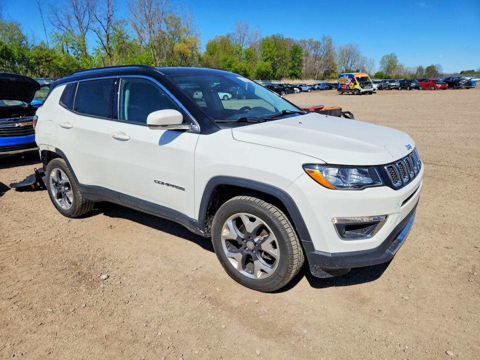 53522996 :رقم المزاد ، 3C4NJDCB0JT372529 vin ، 2018 Jeep Compass مزاد بيع