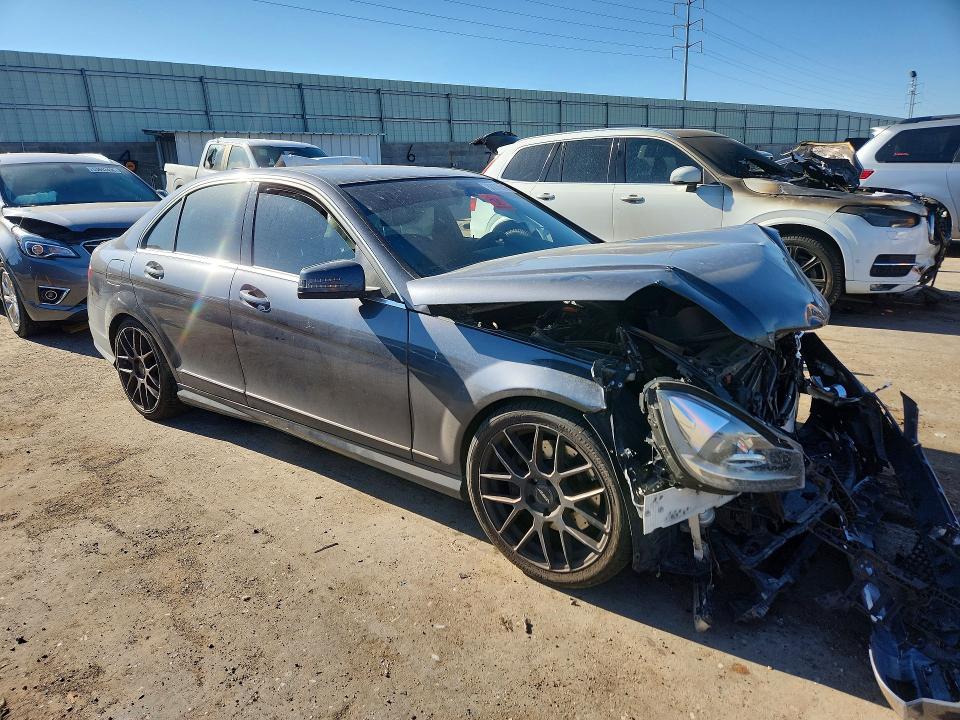 2013 Mercedes-benz C მანქანა იყიდება აუქციონზე, vin: WDDGF8AB1DR279381, აუქციონის ნომერი: 53278946