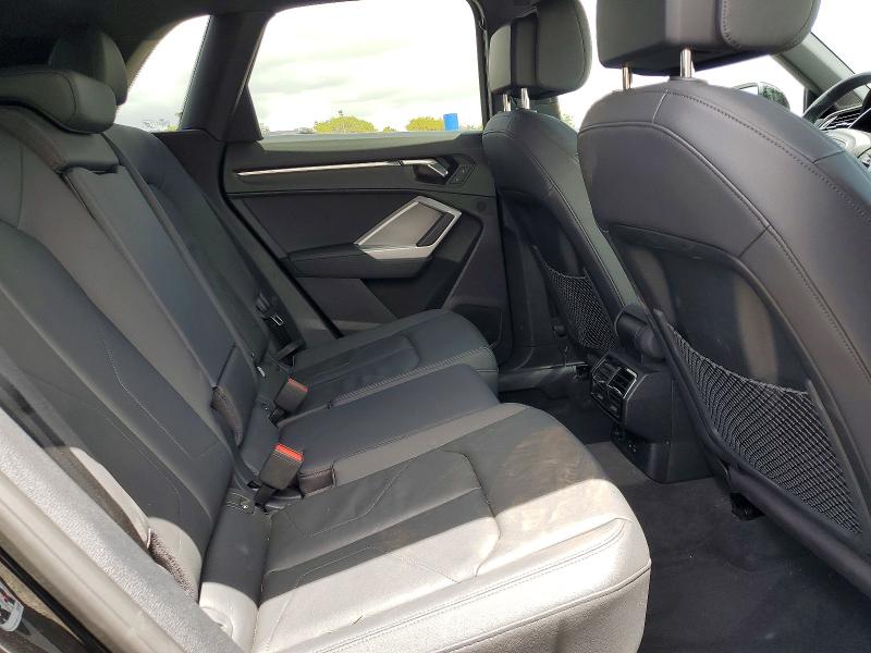 55213246 :رقم المزاد ، WA1DECF38N1131940 vin ، 2022 Audi Q3 مزاد بيع