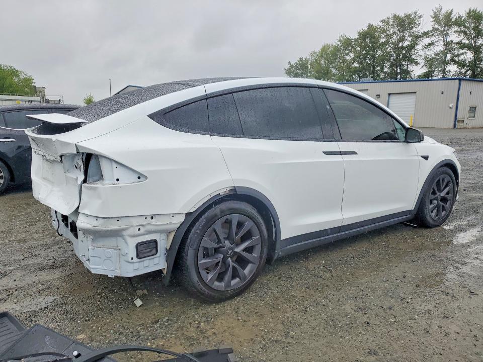 53088586 :رقم المزاد ، 7SAXCBE57PF365585 vin ، 2023 Tesla Model X مزاد بيع