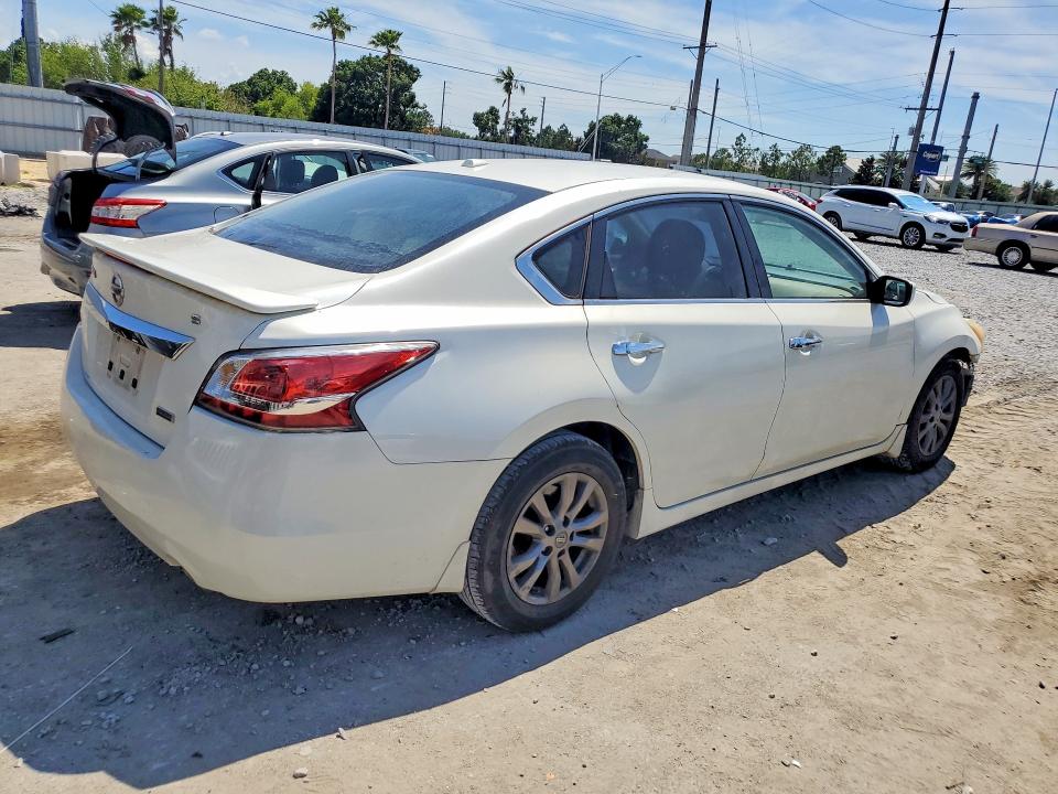 Продаж на аукціоні авто 2015 Nissan Altima, vin: 1N4AL3AP9FC573582, номер лоту: 52756496