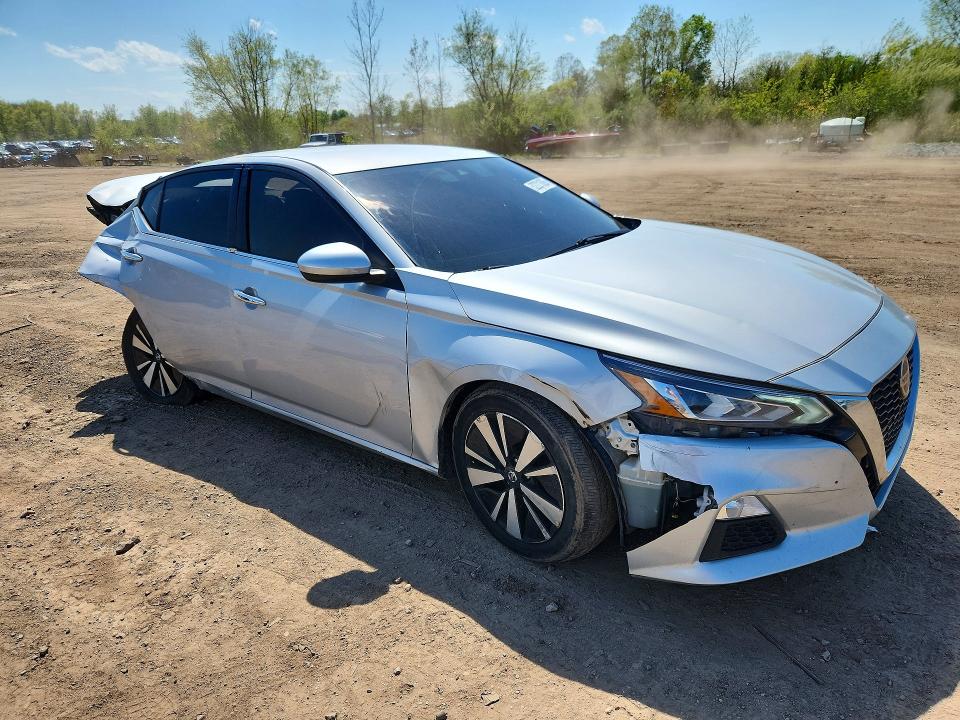 52221626 :رقم المزاد ، 1N4BL4DV6MN324713 vin ، 2021 Nissan Altima مزاد بيع