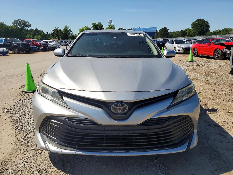 Продажа на аукционе авто 2018 Toyota Camry, vin: 4T1B11HK8JU561702, номер лота: 53800226