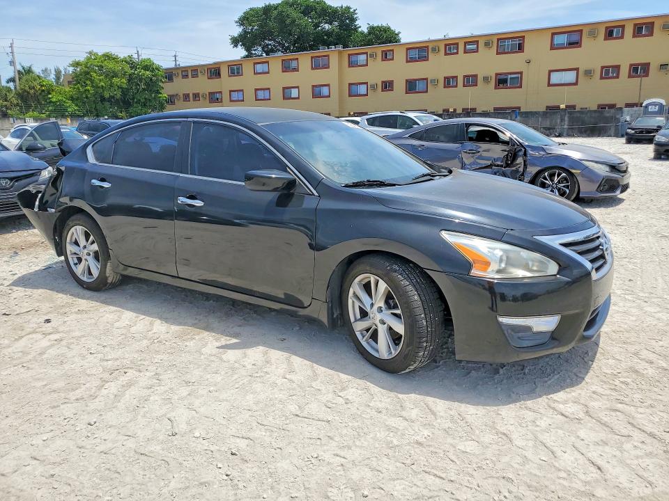 2014 Nissan Altima მანქანა იყიდება აუქციონზე, vin: 1N4AL3APXEC161184, აუქციონის ნომერი: 52643786