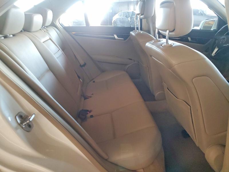 Продажа на аукционе авто 2013 Mercedes-benz C, vin: WDDGF4HB5DR271380, номер лота: 52100276