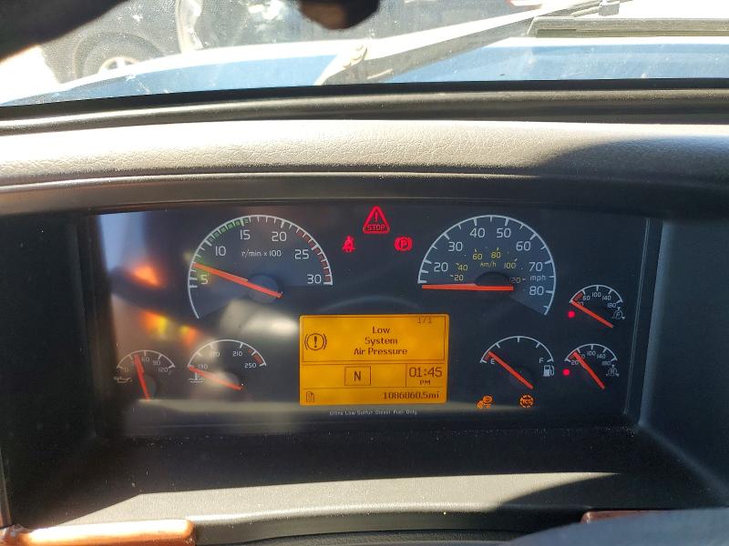 46778176 :رقم المزاد ، 4V4NC9TGX9N273106 vin ، 2009 Volvo Vn مزاد بيع