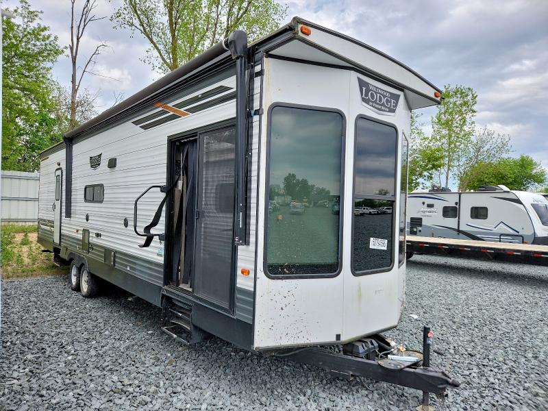 50794596 :رقم المزاد ، 4X4TWDM27MM060106 vin ، 2021 Wildwood Recreational Vehicle (rv) مزاد بيع